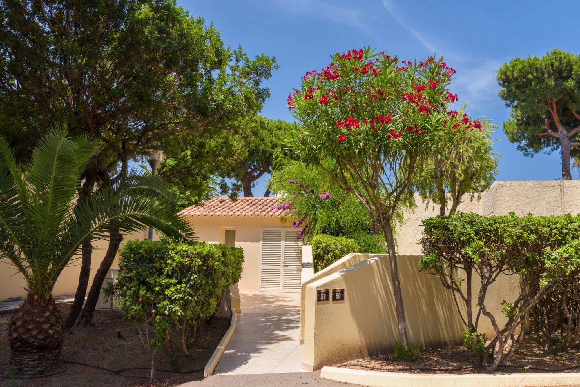Residence San Pellegrino Folelli Екстериор снимка