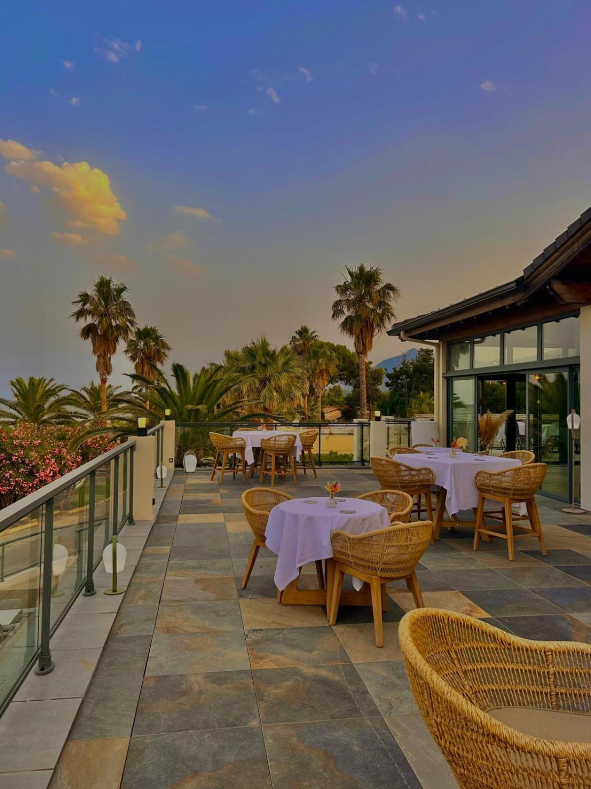 Residence San Pellegrino Folelli Екстериор снимка
