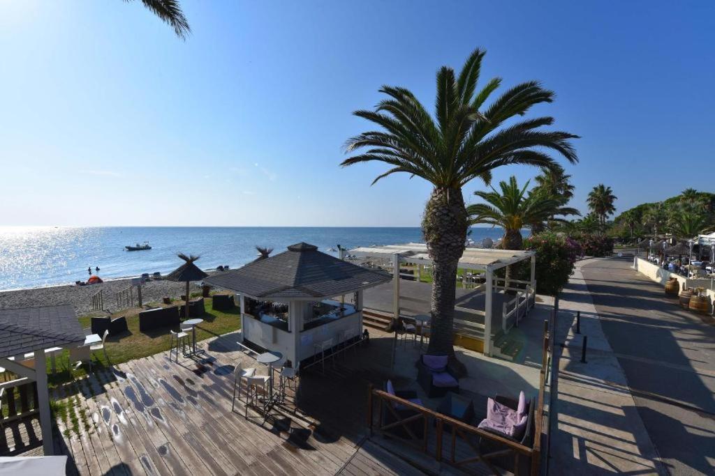 Residence San Pellegrino Folelli Екстериор снимка